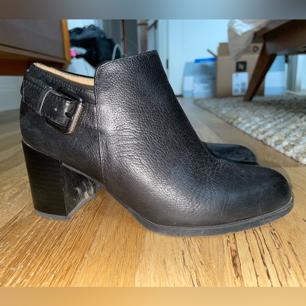 Leather ankle boots with heels size 6